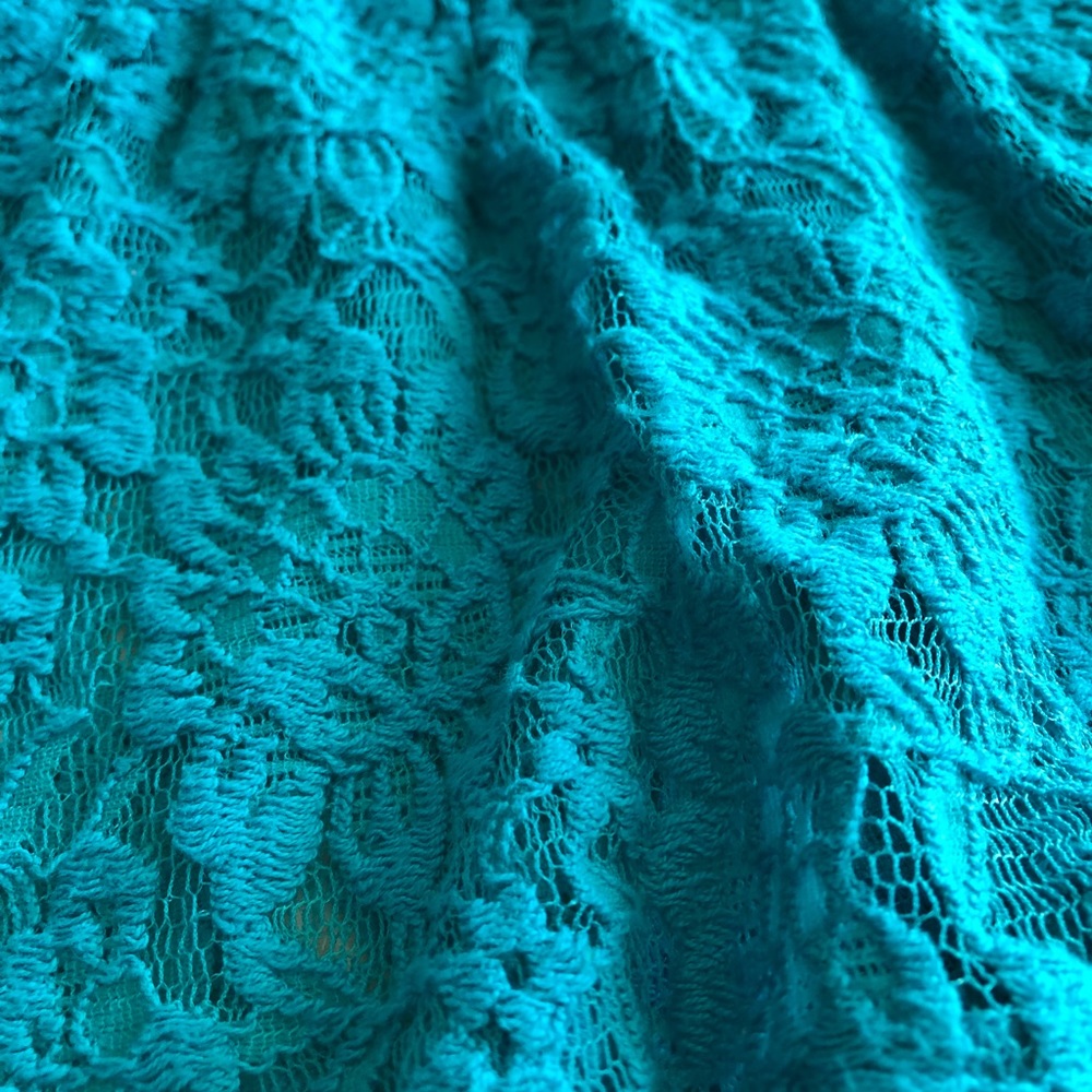 Forever21 Turquoise Lace Peplum Short Sleeved Top - Picture 2 of 5